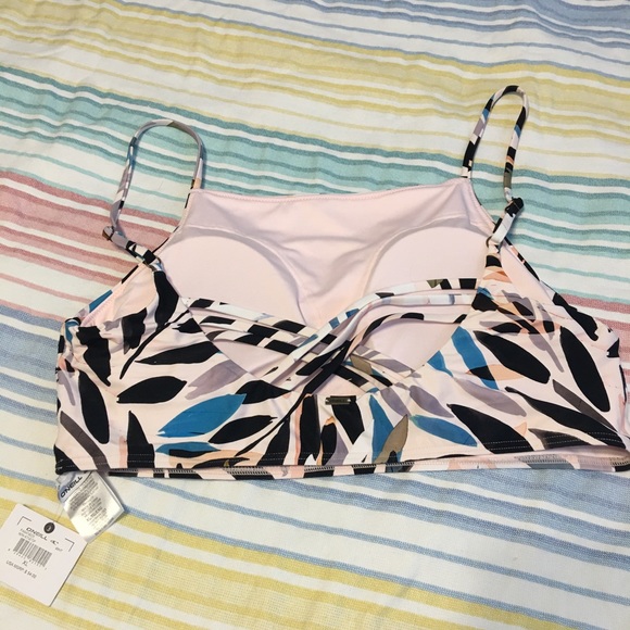 💥5 for $25💥🌺O’Neill Nora Active Bikini Top - Picture 5 of 8